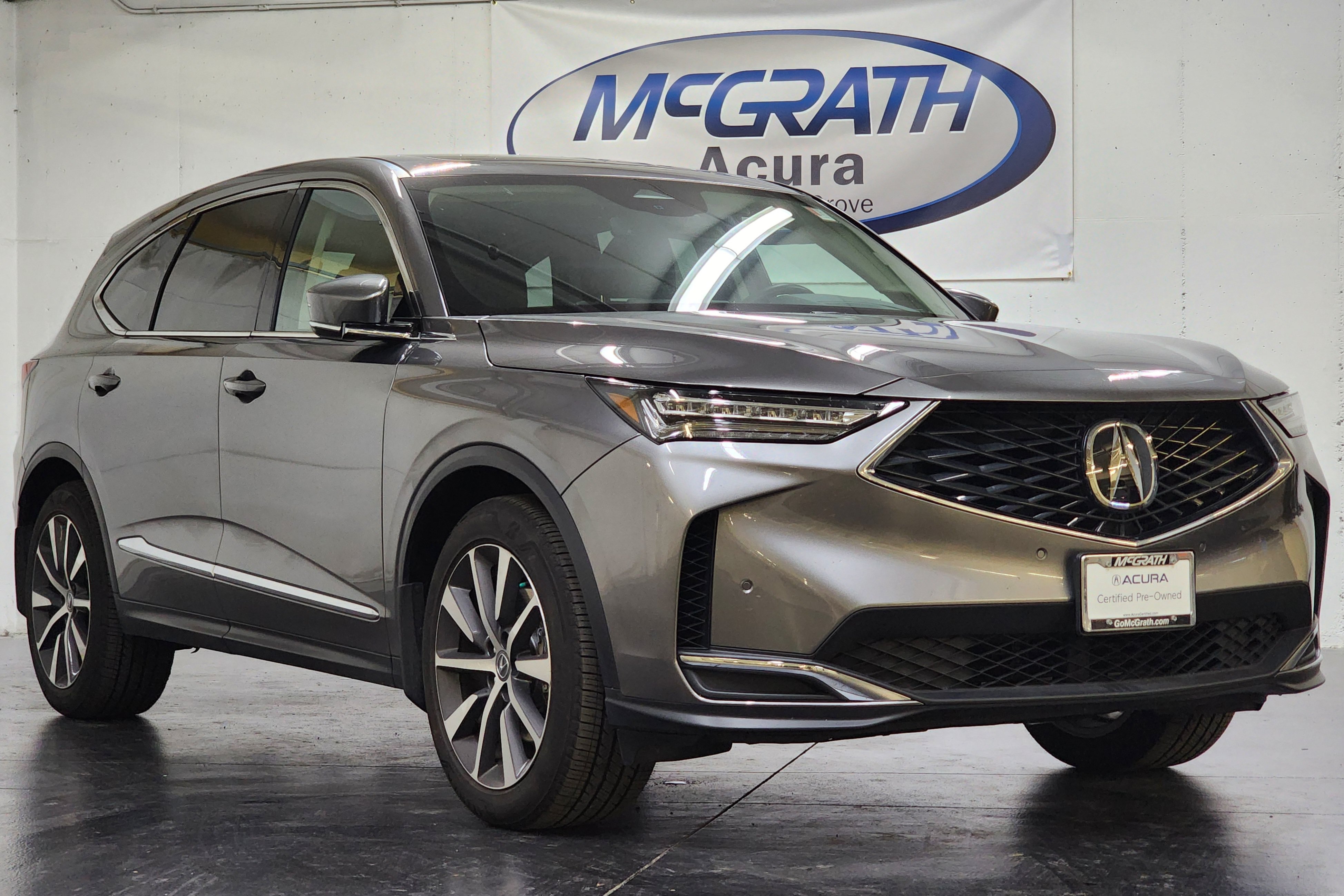 Certified 2025 Acura MDX w/ Technology Package AWD/4WD image 3