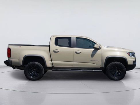 Used 2022 Chevrolet Colorado ZR2 w/ ZR2 Dusk Special Edition AWD/4WD image 5