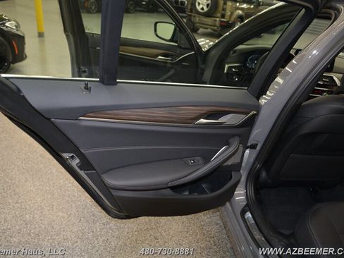 Used 2022 BMW 530e w/ Premium Package RWD image 46