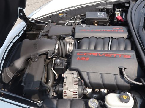 Used 2011 Chevrolet Corvette Grand Sport w/ Preferred Equipment Group RWD image 13