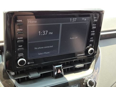 Used 2022 Toyota Corolla LE FWD image 18