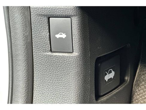 Used 2025 Honda Accord Sport image 41