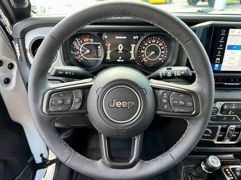 Used 2026 Jeep Wrangler Unlimited Sport AWD/4WD image 31
