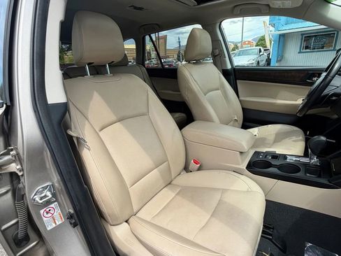 Used 2015 Subaru Outback 2.5i Limited AWD/4WD image 15