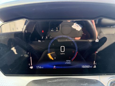 Used 2025 Chevrolet Trax LT w/ LT Convenience Package image 15