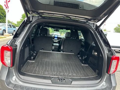 Used 2022 Ford Explorer ST w/ Equipment Group 401A AWD/4WD image 32