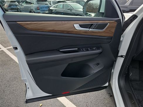 New 2026 Volkswagen Atlas SE image 12