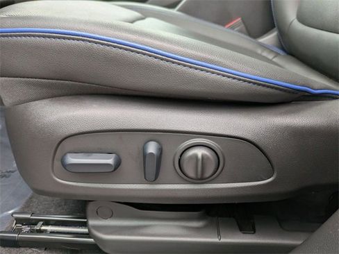 Used 2025 Buick Encore GX Sport Touring w/ Experience Buick Package image 13