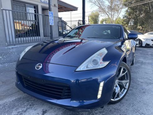Used 2013 Nissan 370Z Touring w/ Sport Pkg RWD image 1