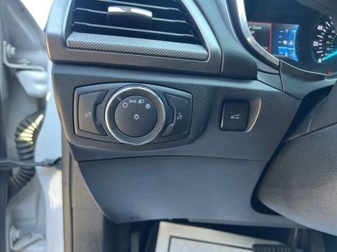 Used 2020 Ford Fusion SE AWD/4WD image 23