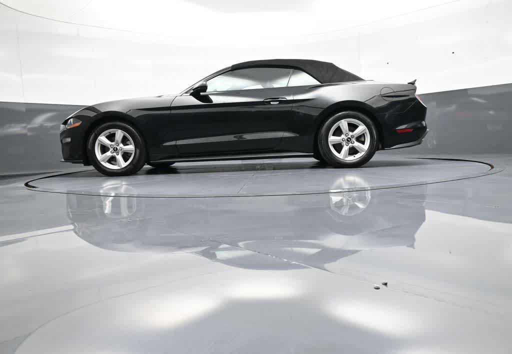 Used 2019 Ford Mustang Convertible RWD image 34