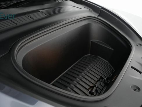 Used 2020 Tesla Model Y Performance image 22