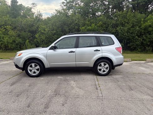 Used 2010 Subaru Forester 2.5X w/ Popular Equipment Group 1B AWD/4WD image 2