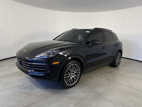 Certified 2023 Porsche Cayenne S Platinum w/ Premium Package Plus AWD/4WD image 1