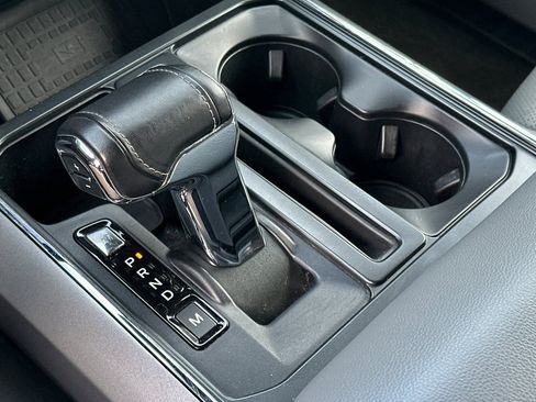 Used 2022 Ford F150 Lariat w/ Equipment Group 502A High image 21