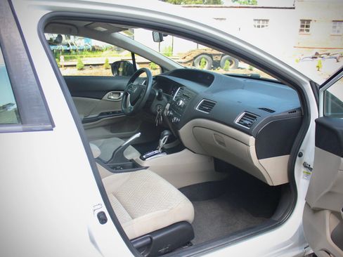 Used 2014 Honda Civic LX image 62