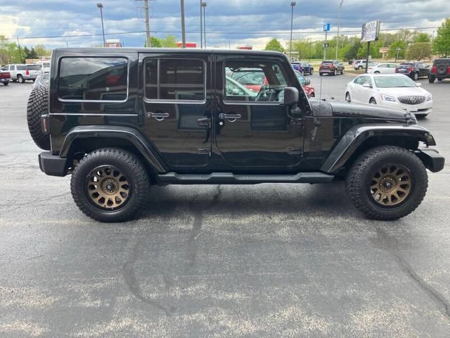 Used 2014 Jeep Wrangler Unlimited Sahara AWD/4WD image 3