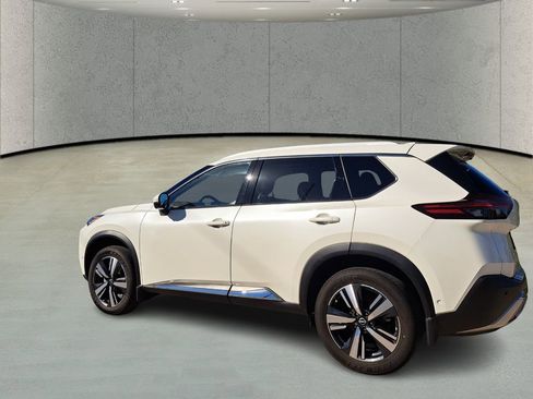 Used 2023 Nissan Rogue Platinum w/ Platinum Premium Package image 7