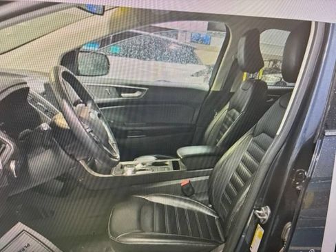 Used 2024 Ford Edge SEL AWD/4WD image 7