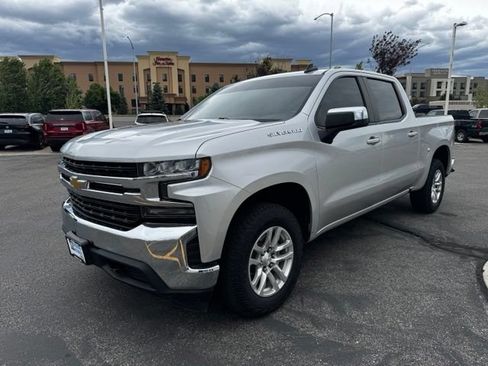 Used 2021 Chevrolet Silverado 1500 LT w/ Fleet Comfort Package AWD/4WD image 2