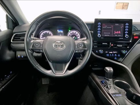 Used 2023 Toyota Camry SE image 14