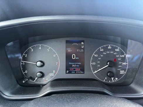 Used 2024 Toyota Corolla Cross LE image 13