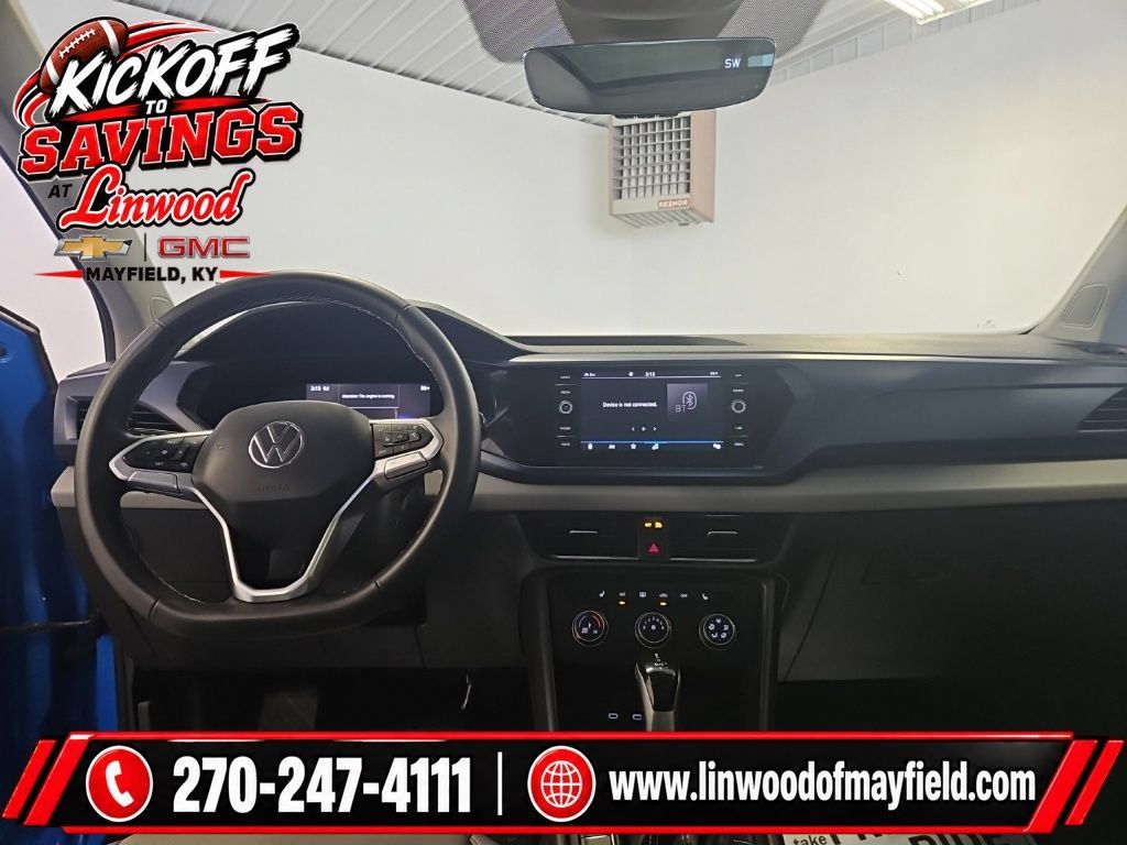 Used 2022 Volkswagen Taos SE AWD/4WD image 16