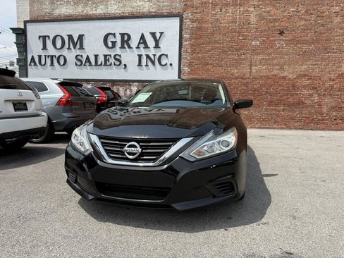 Used 2018 Nissan Altima 2.5 S w/ S Convenience Package FWD image 1