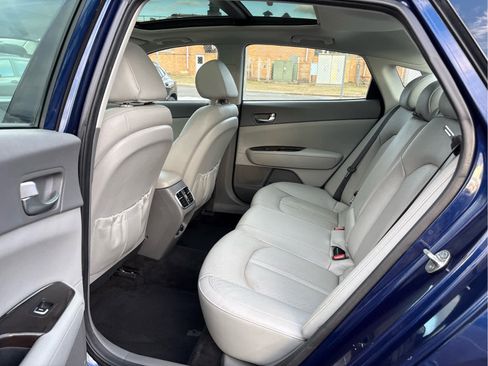 Used 2018 Kia Optima EX w/ Premium Package image 10
