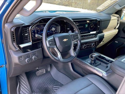 Used 2022 Chevrolet Silverado 1500 LTZ image 15