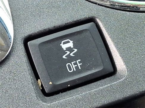 Used 2015 GMC Terrain SLT image 23