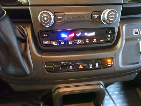 New 2026 RAM ProMaster 2500 w/ Safety Group FWD image 21