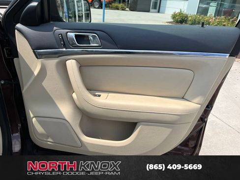 Used 2009 Lincoln MKS FWD image 20