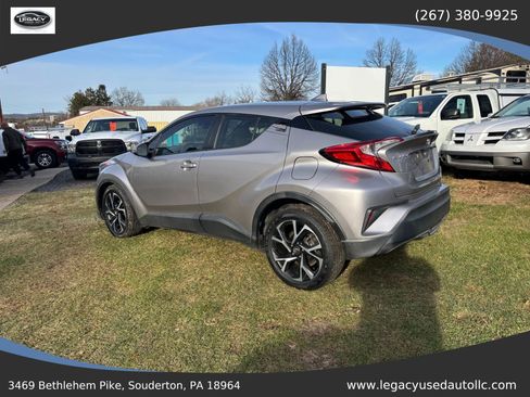 Used 2018 Toyota C-HR image 8