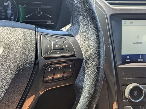 Used 2018 Ford Explorer XLT w/ Equipment Group 201A AWD/4WD image 19
