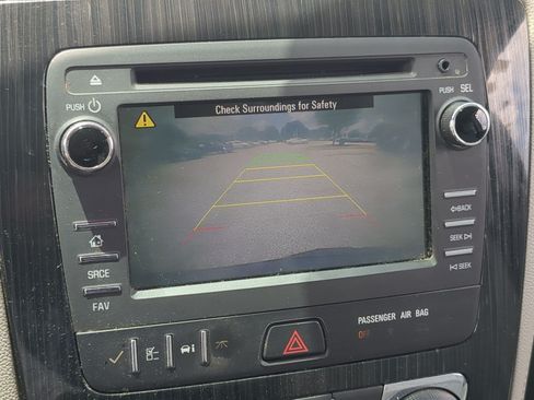 Used 2017 Chevrolet Traverse LT FWD image 15