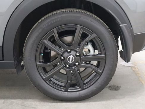 Used 2022 Nissan Kicks SR FWD image 39