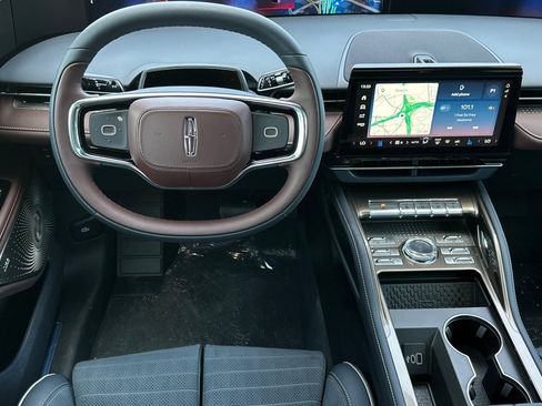 New 2026 Lincoln Nautilus Black Label w/ Jet Appearance Package AWD/4WD image 13