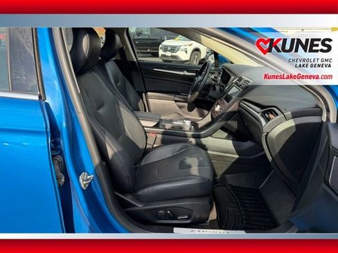 Used 2019 Ford Fusion Titanium image 19