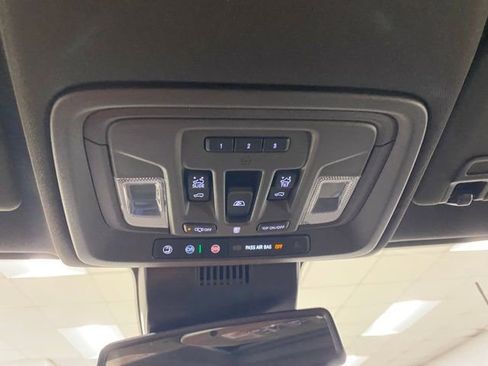 New 2025 GMC Sierra 2500 SLT w/ SLT Premium Package image 24