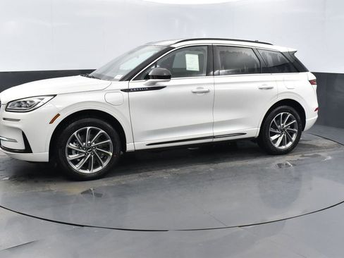 New 2025 Lincoln Corsair Grand Touring image 5