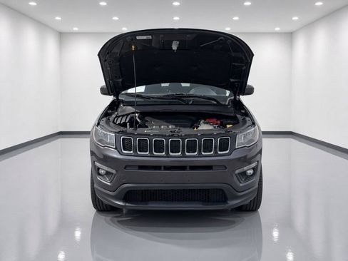 Used 2021 Jeep Compass Latitude AWD/4WD image 10
