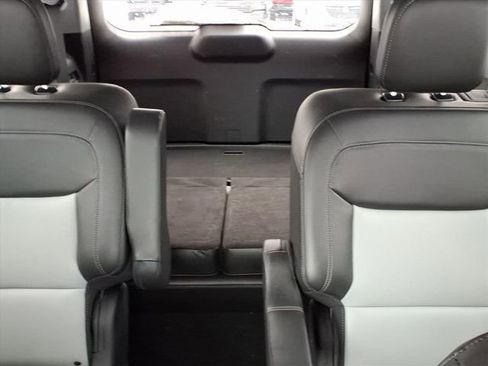 Used 2023 Ford Explorer XLT w/ Equipment Group 202A image 11