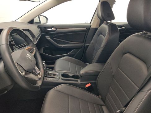 Used 2023 Volkswagen Jetta SE FWD image 17