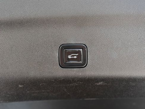 Used 2021 GMC Yukon Denali w/ Denali Premium Package AWD/4WD image 37