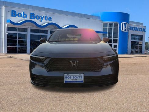 Used 2024 Honda Accord EX image 10
