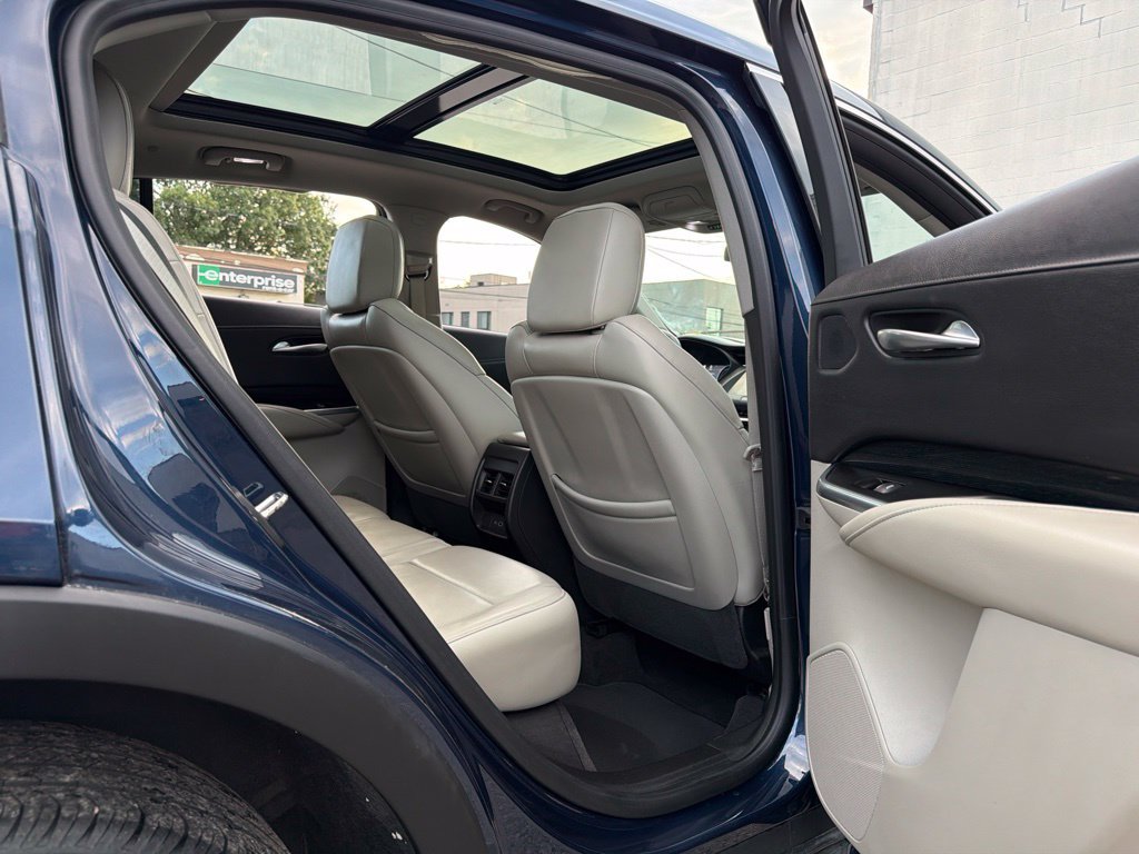 Used 2019 Cadillac XT4 Premium Luxury w/ Technology Package AWD/4WD image 13