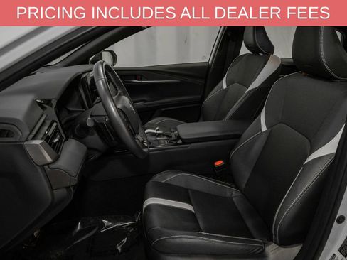 Used 2025 Toyota Camry SE FWD image 10