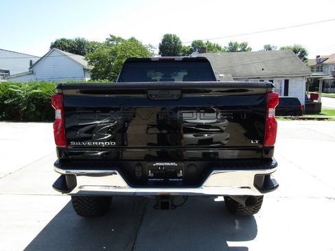 Used 2024 Chevrolet Silverado 2500 LT w/ Convenience Package AWD/4WD image 4