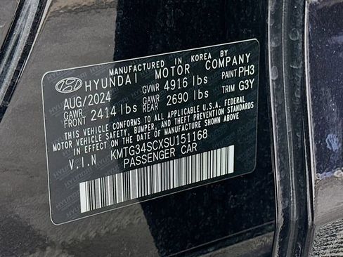 Certified 2025 Genesis G70 2.5T w/ Sport Prestige Package image 34